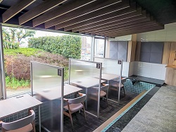 大浴場を改修したワークブース席